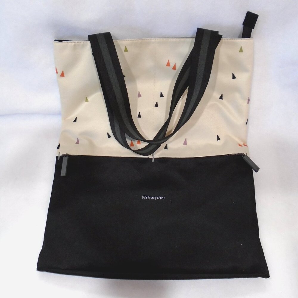 Sherpani Sloan Travel Tote Bag Purse Laptop Padded Reprieve Tru North